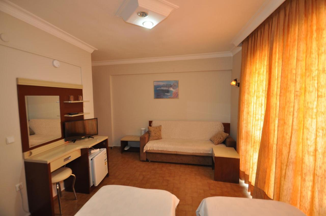 Defne & Zevkim Hotel Marmaris Extérieur photo