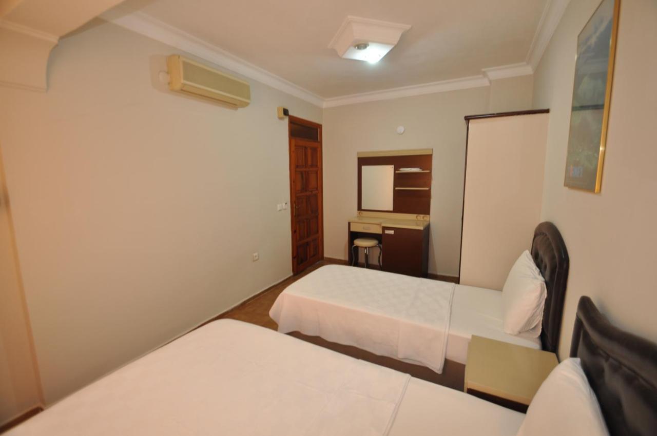 Defne & Zevkim Hotel Marmaris Extérieur photo