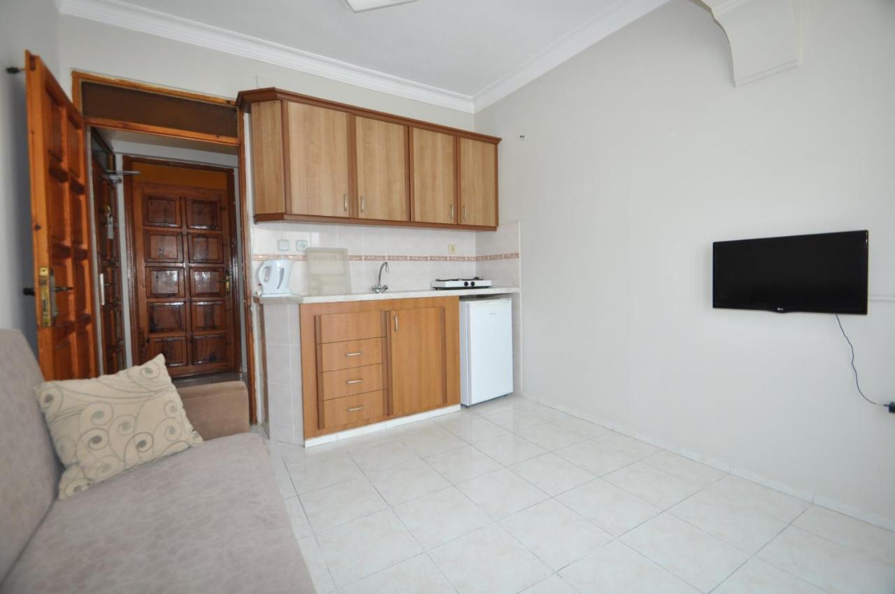 Defne & Zevkim Hotel Marmaris Extérieur photo