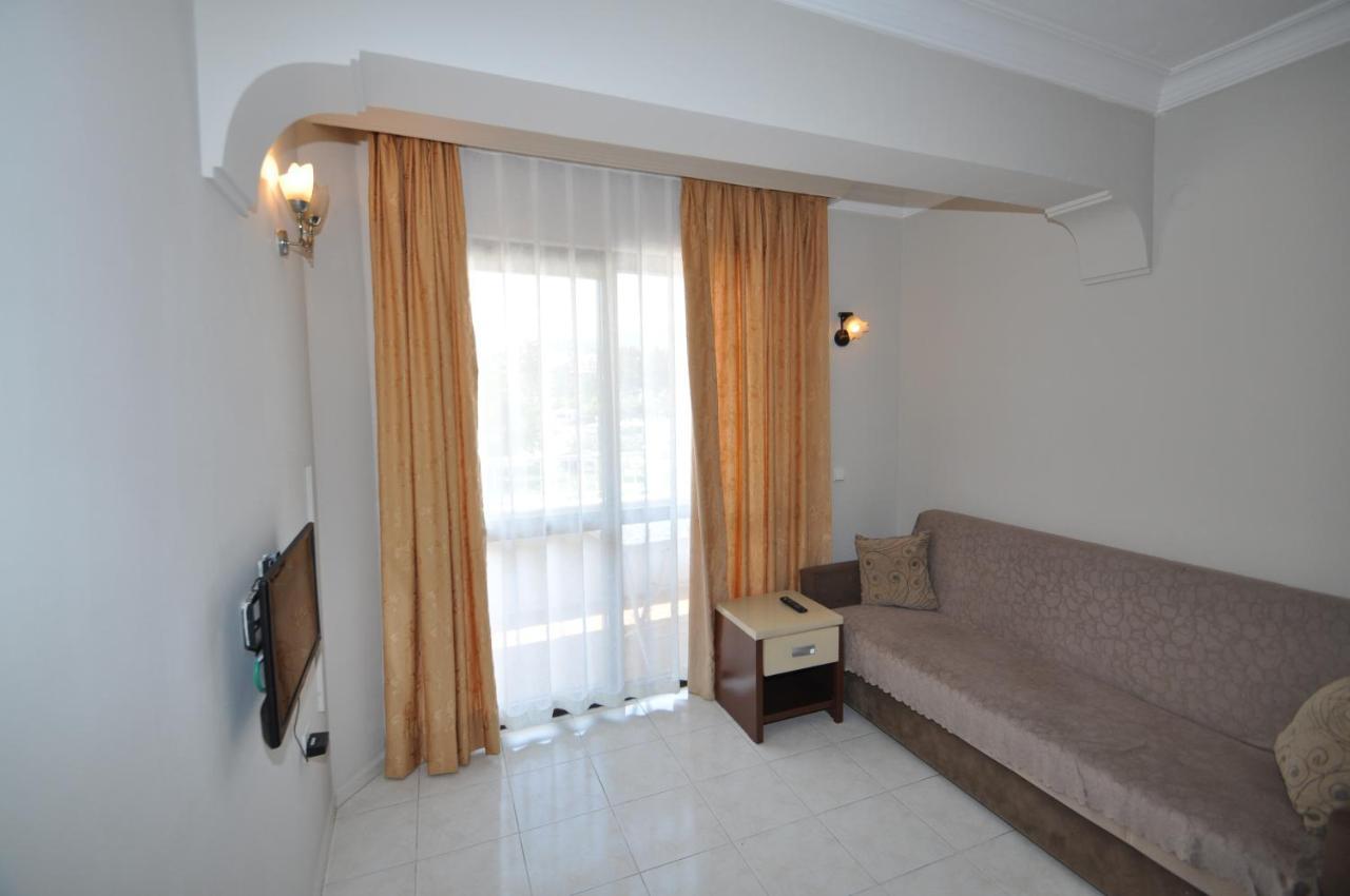 Defne & Zevkim Hotel Marmaris Extérieur photo