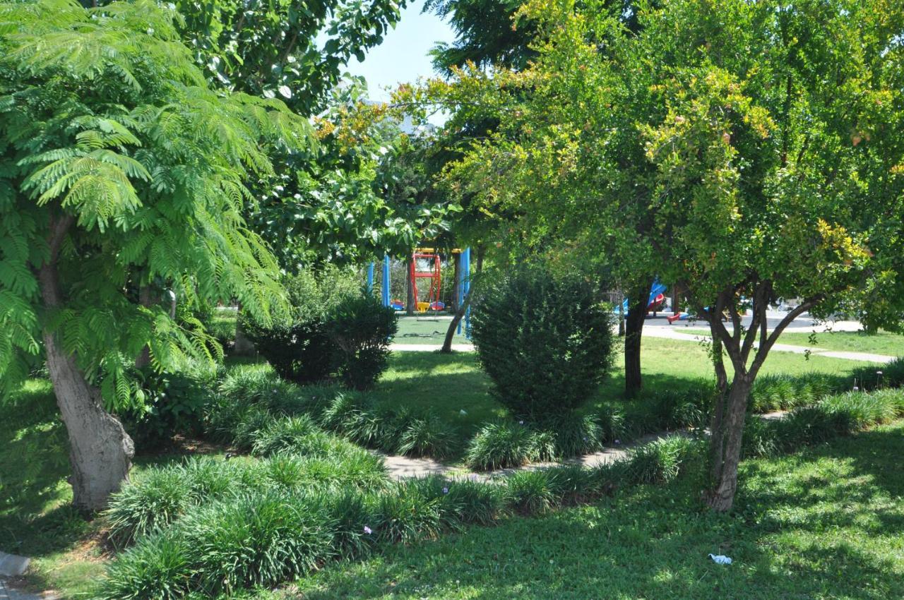 Defne & Zevkim Hotel Marmaris Extérieur photo