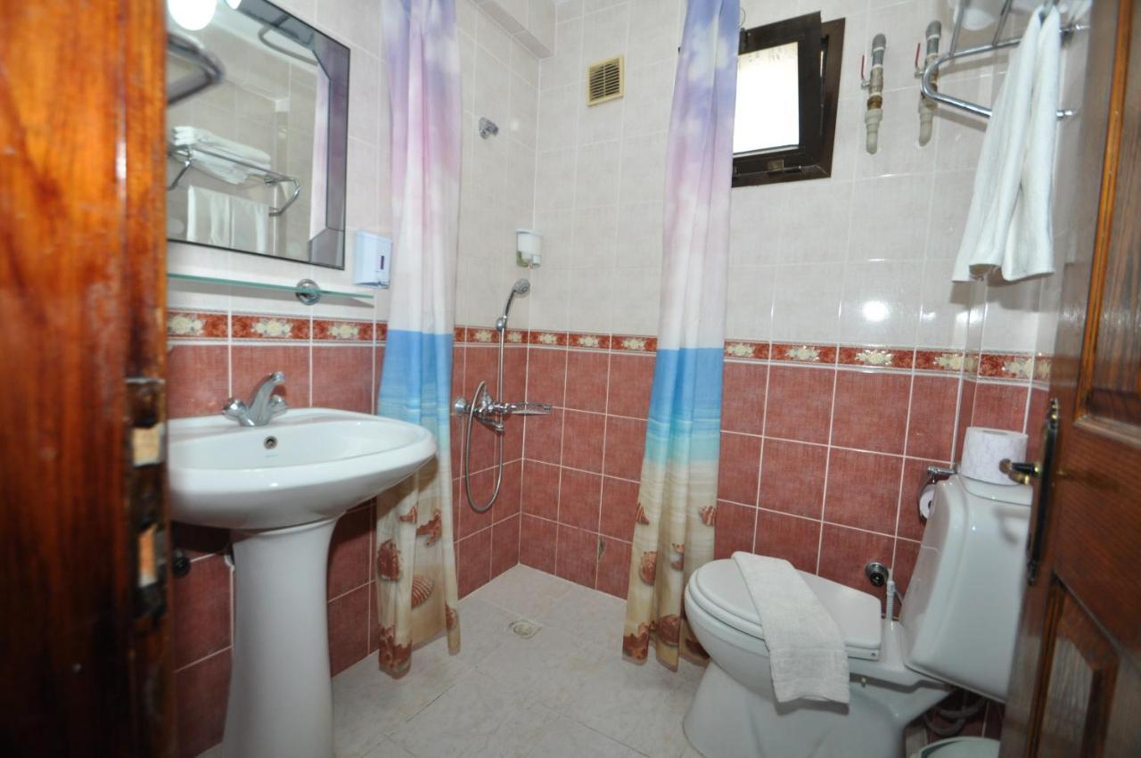 Defne & Zevkim Hotel Marmaris Extérieur photo